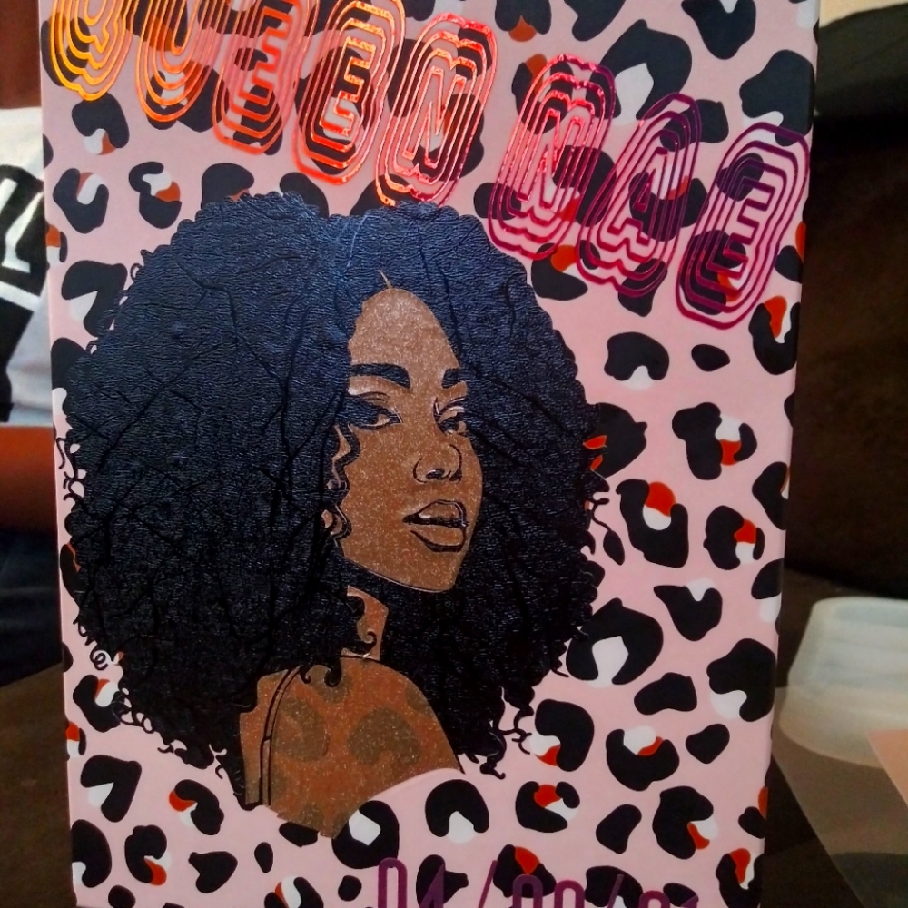 Custom gift boxes
